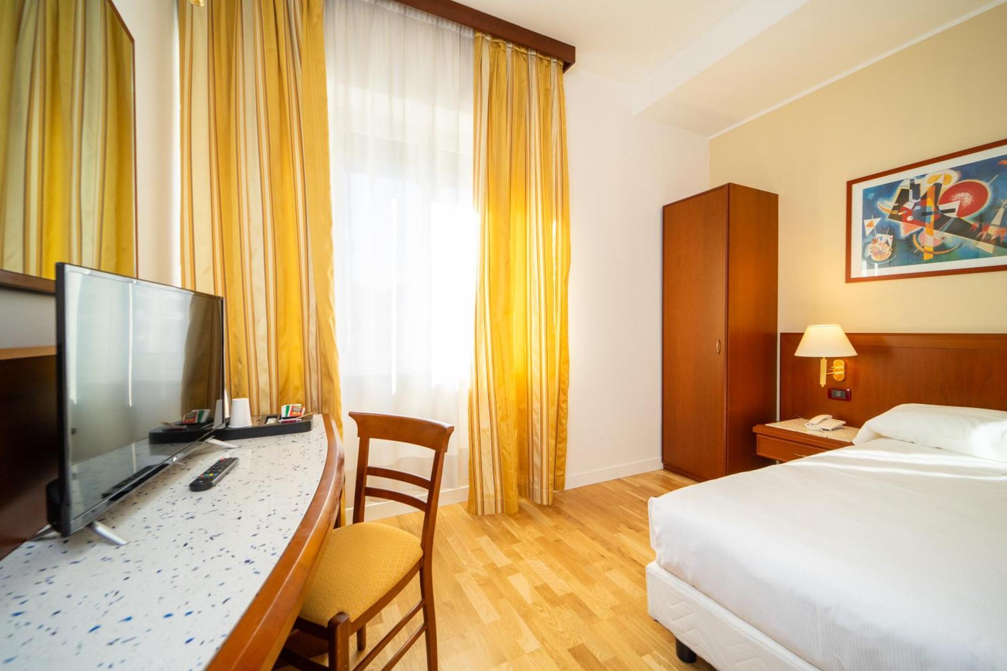 Hotel Europa Rende Exteriör bild